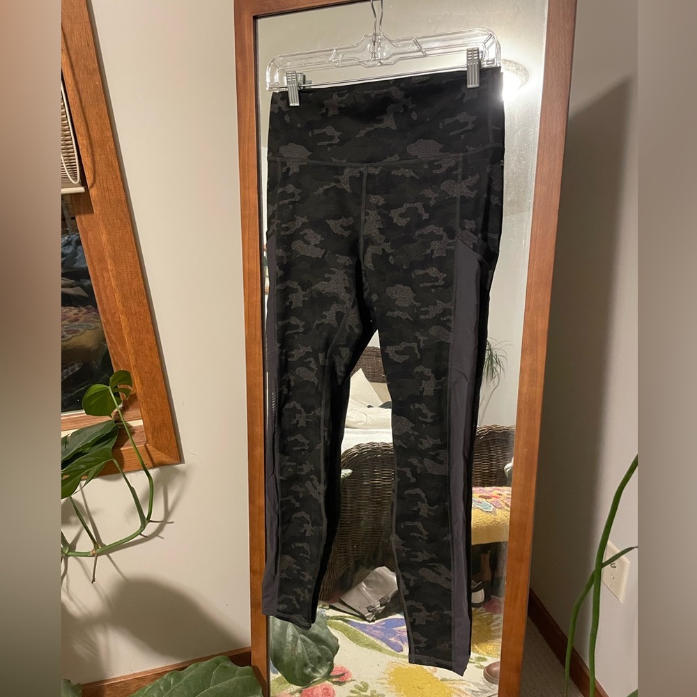 Medium fabletics camo powerhold leggings